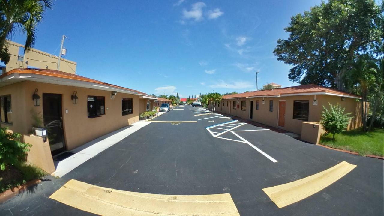 Travel Inn Of Riviera Beach Exterior foto